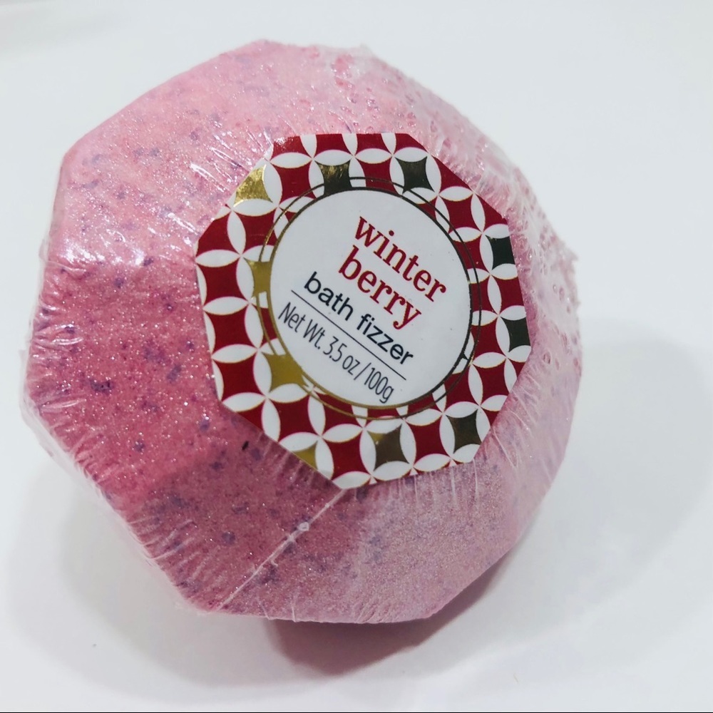 Winter Berry Lotion/Bubble Bath/Fizzer - Picture 8 of 11